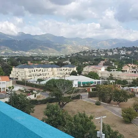 Paradise Haven At Hampshire Apartment Kingston