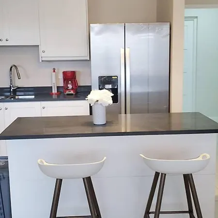 Paradise Haven At Hampshire Apartment