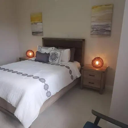 Paradise Haven At Hampshire Apartment